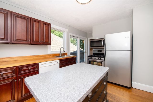 364 Alden Rd, Fairhaven, MA 02719