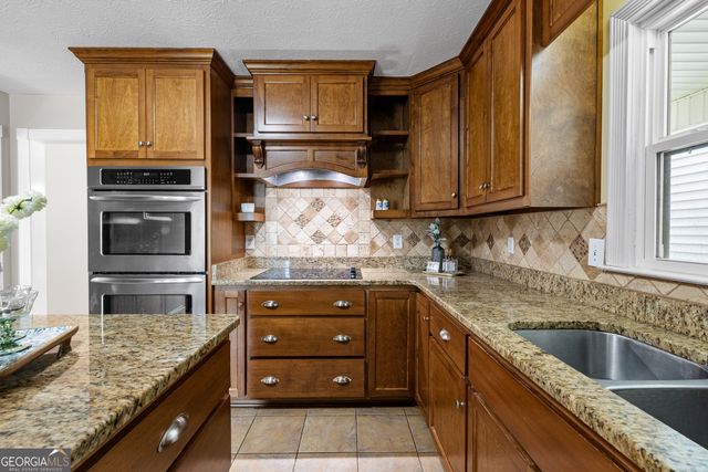 140 Massengale Road, Brooks, GA 30205