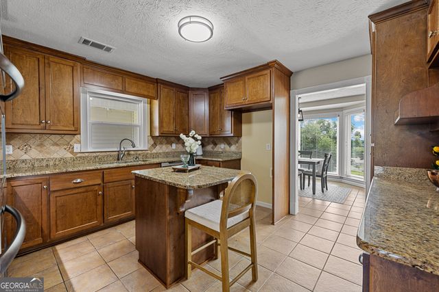 140 Massengale Road, Brooks, GA 30205