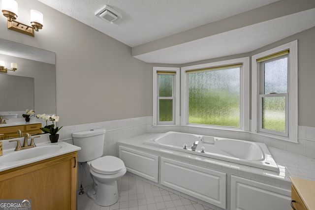 140 Massengale Road, Brooks, GA 30205