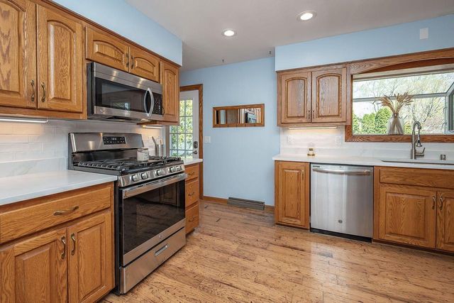 424 Andrews STREET, Mukwonago, WI 53149