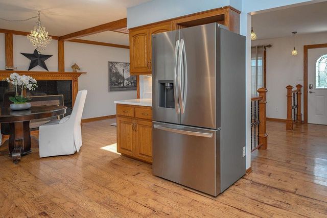 424 Andrews STREET, Mukwonago, WI 53149