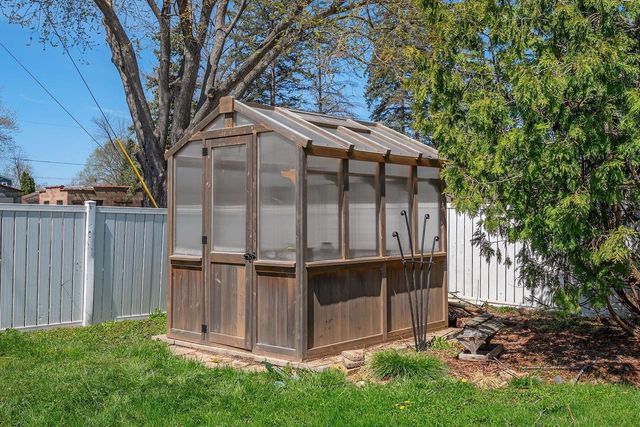 424 Andrews STREET, Mukwonago, WI 53149