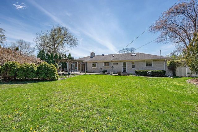 424 Andrews STREET, Mukwonago, WI 53149