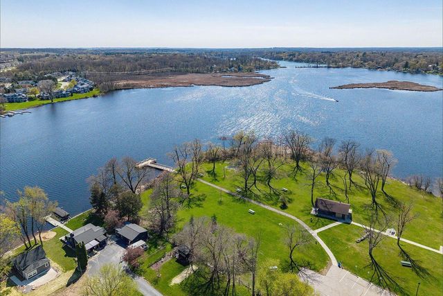 424 Andrews STREET, Mukwonago, WI 53149
