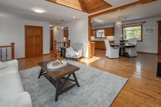 424 Andrews STREET, Mukwonago, WI 53149