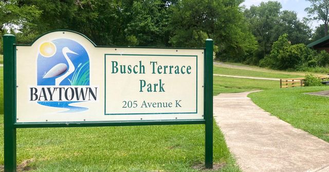200 Avenue L, Baytown, TX 77520