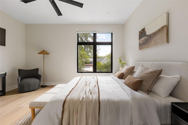 2200 De Verne ST, Austin, TX 78704
