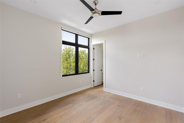 2200 De Verne ST, Austin, TX 78704