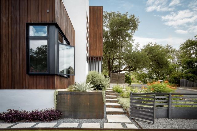2200 De Verne ST, Austin, TX 78704