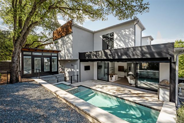 2200 De Verne ST, Austin, TX 78704
