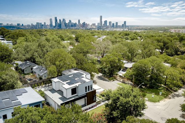 2200 De Verne ST, Austin, TX 78704