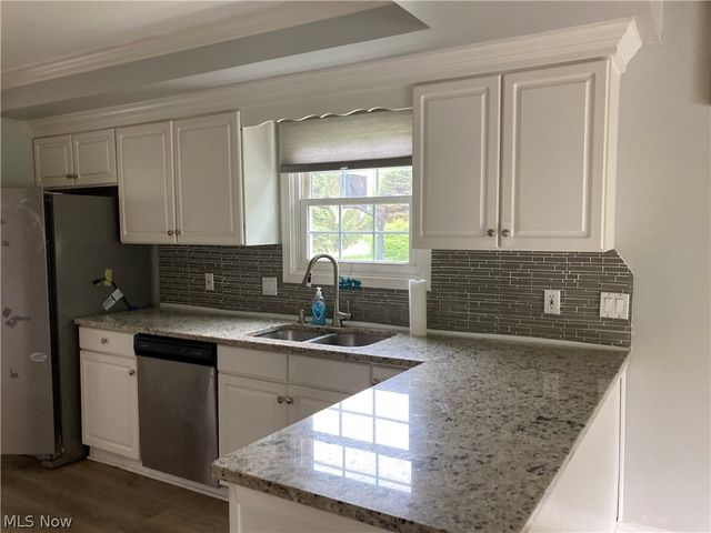 6740 Rockport Lane, Mentor, OH 44060