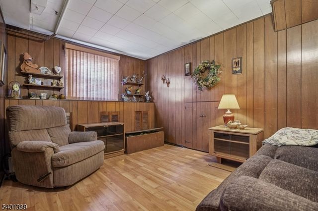 9 Brooklake Rd, Florham Park Boro, NJ 07932