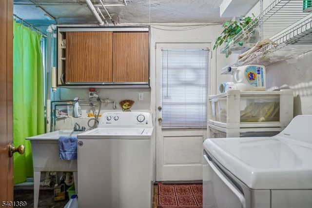 9 Brooklake Rd, Florham Park Boro, NJ 07932