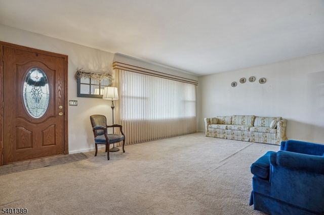 9 Brooklake Rd, Florham Park Boro, NJ 07932