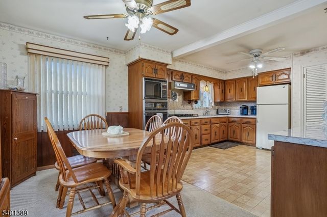 9 Brooklake Rd, Florham Park Boro, NJ 07932