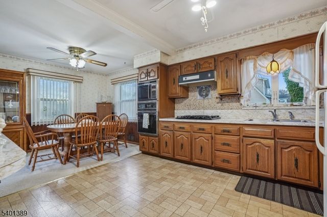 9 Brooklake Rd, Florham Park Boro, NJ 07932