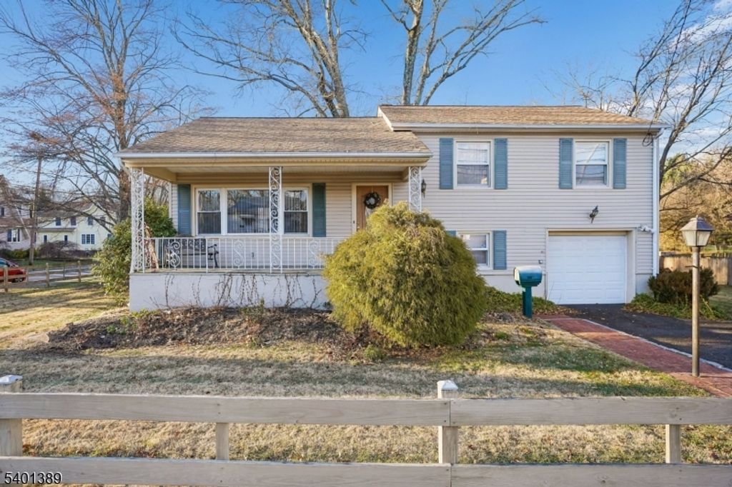 9 Brooklake Rd, Florham Park Boro, NJ 07932