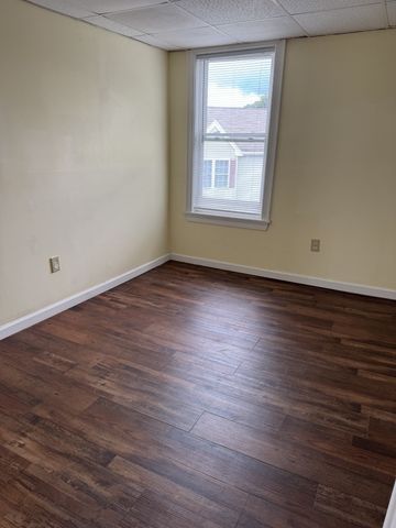 83 Lane St 3, Lowell, MA 01851