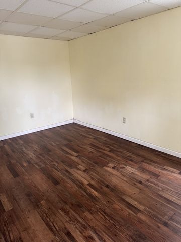 83 Lane St 3, Lowell, MA 01851