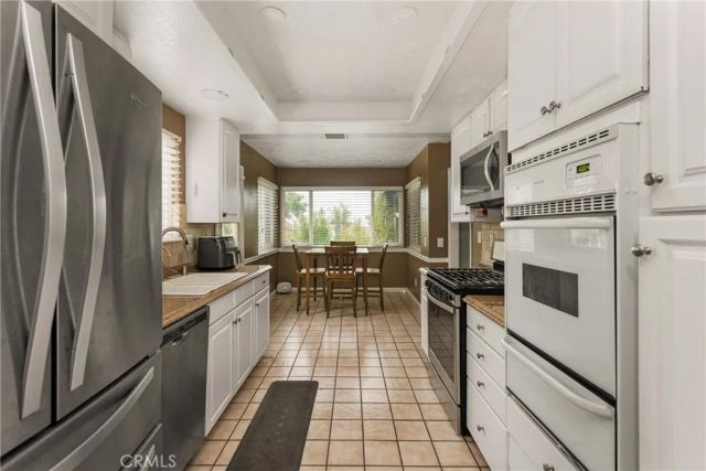 7233 Bel Air, Corona, CA 92881