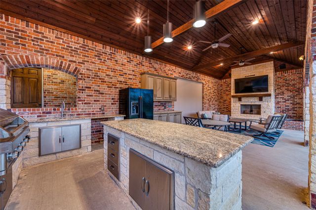2821 WINDING CREEK Road, Prosper, TX 75078