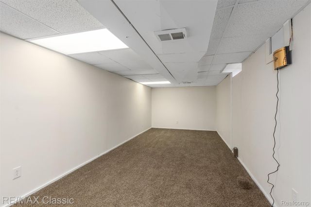 4268 Covered Bridge Road, Bloomfield Charter Township, MI 48302
