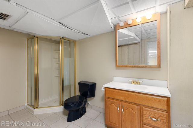 4268 Covered Bridge Road, Bloomfield Charter Township, MI 48302