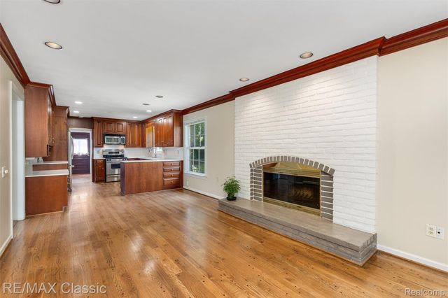 4268 Covered Bridge Road, Bloomfield Charter Township, MI 48302