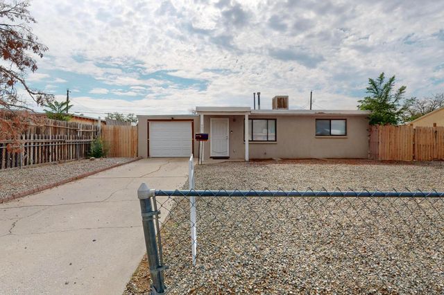 407 DALLAS Street NE, Albuquerque, NM 87108