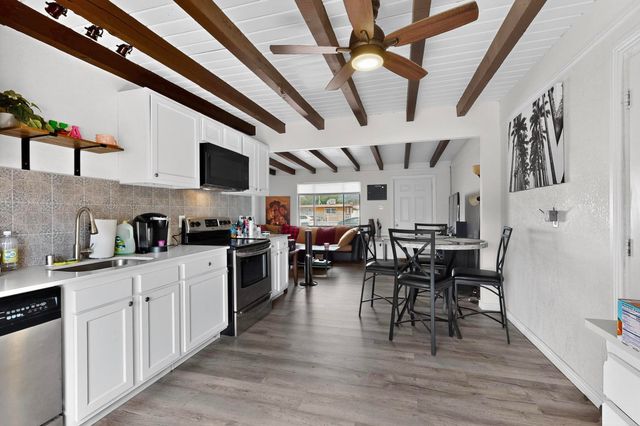 407 DALLAS Street NE, Albuquerque, NM 87108