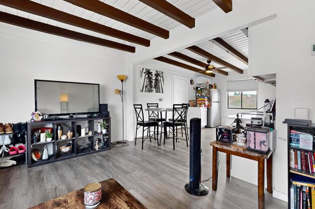 407 DALLAS Street NE, Albuquerque, NM 87108