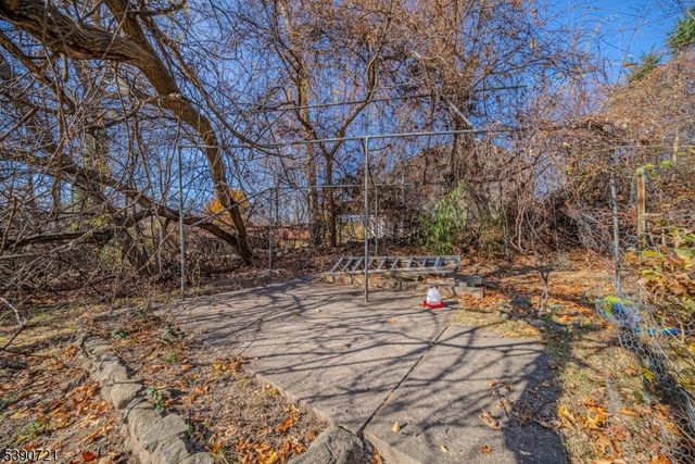 69 Linda Vista Ave, North Haledon Boro, NJ 07508