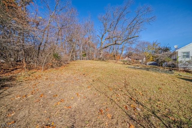 69 Linda Vista Ave, North Haledon Boro, NJ 07508