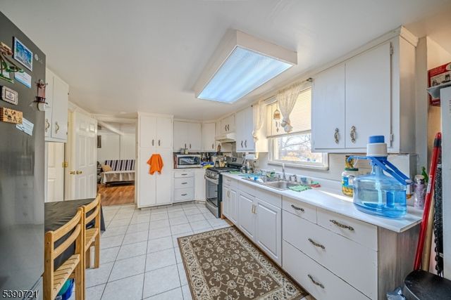 69 Linda Vista Ave, North Haledon Boro, NJ 07508