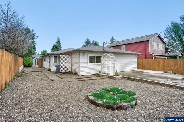 1313 Shady Ln NE, Keizer, OR 97303
