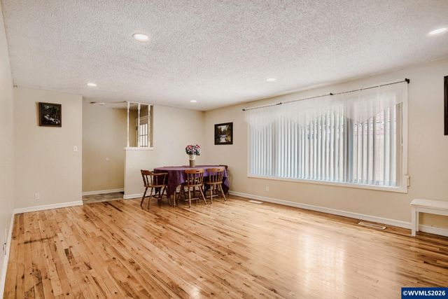 1313 Shady Ln NE, Keizer, OR 97303