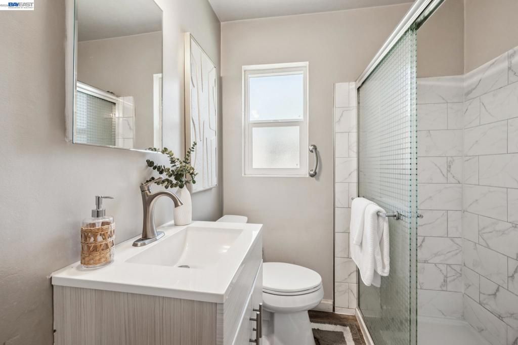 Image 21 of property listing at 4061 Maiden Ln, Union City, CA 94587
