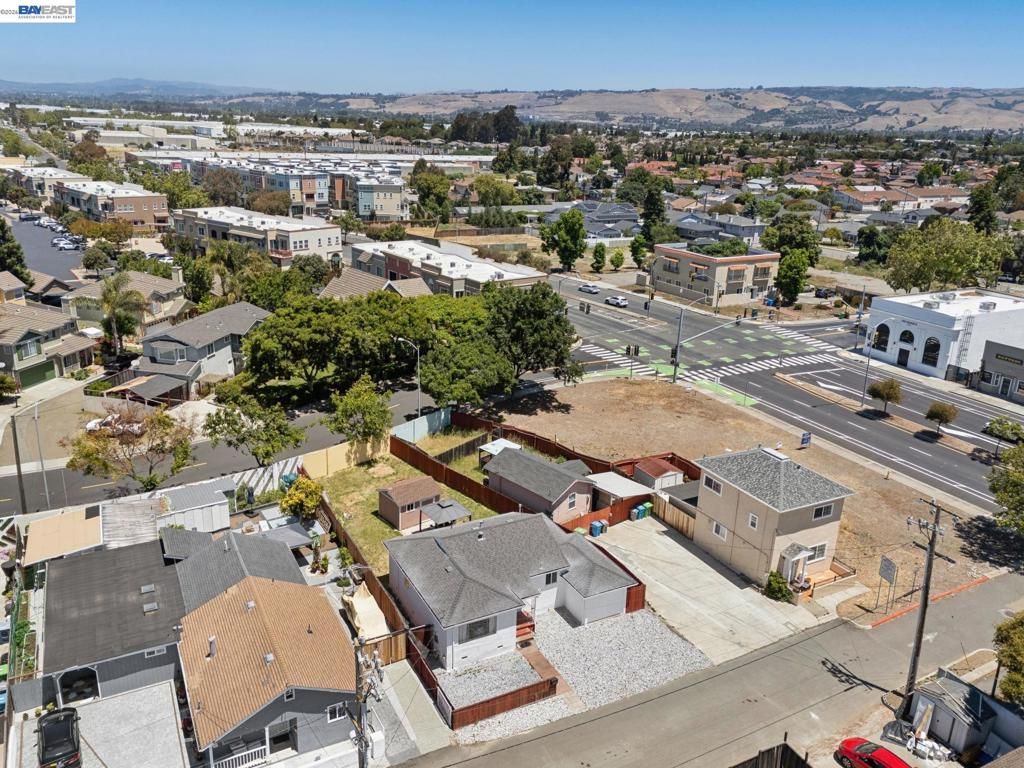 Image 40 of property listing at 4061 Maiden Ln, Union City, CA 94587