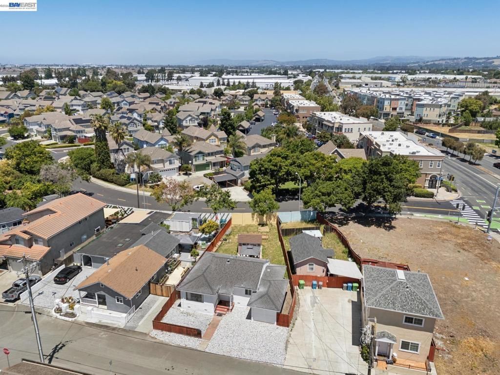 Image 45 of property listing at 4061 Maiden Ln, Union City, CA 94587