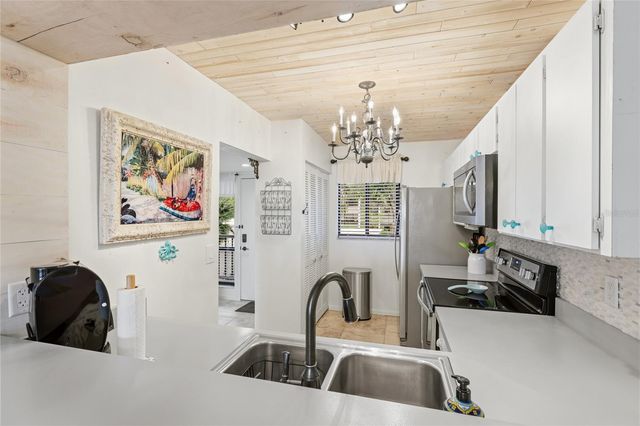 1176 BIRD BAY WAY 207, Venice, FL 34285