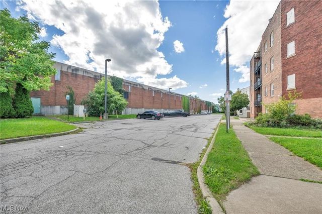 14174 Superior Road, Cleveland Heights, OH 44118