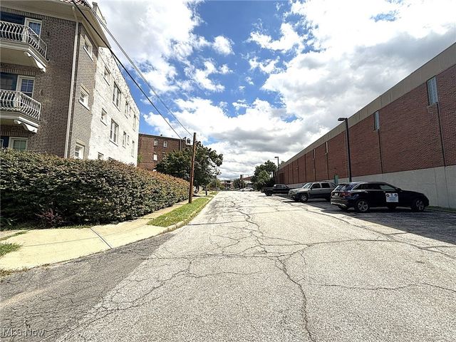 14174 Superior Road, Cleveland Heights, OH 44118