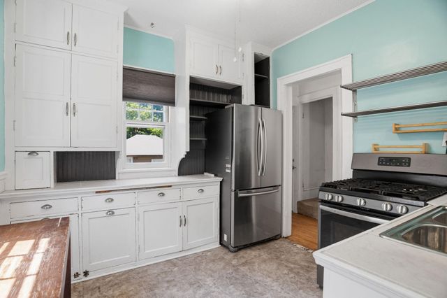 1421 Logan Avenue N, Minneapolis, MN 55411