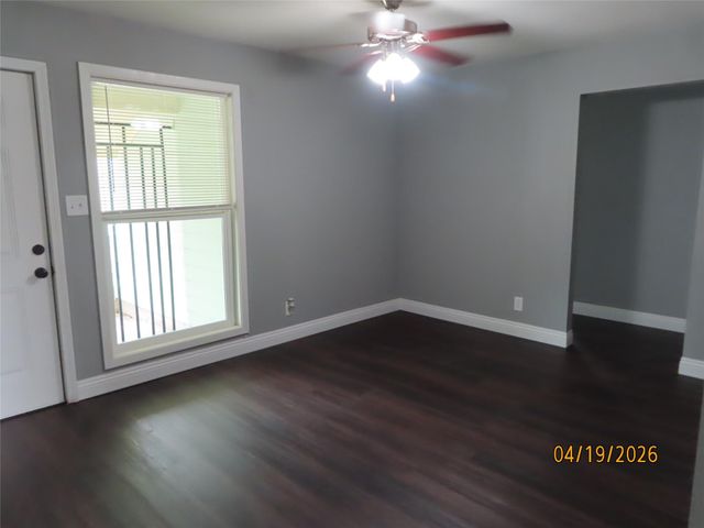 10410 Broadstairs Street, Houston, TX 77013