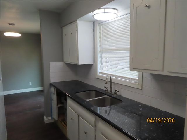 10410 Broadstairs Street, Houston, TX 77013