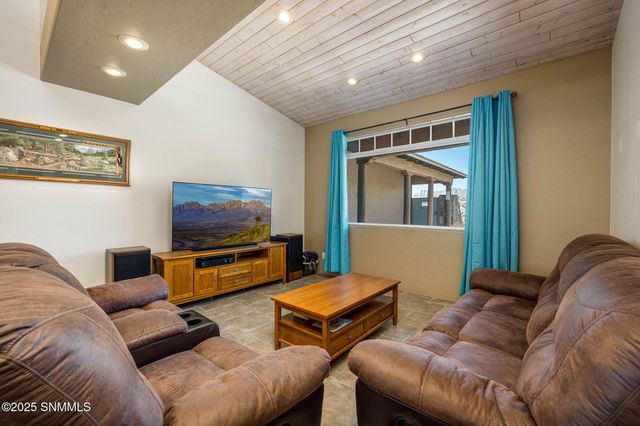 5040 Rock House Road, Las Cruces, NM 88011