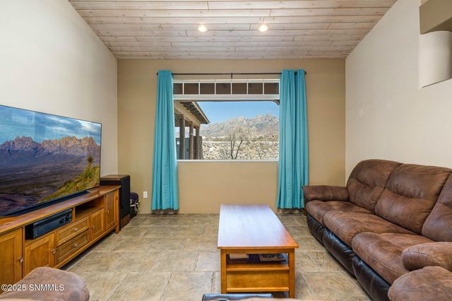 5040 Rock House Road, Las Cruces, NM 88011