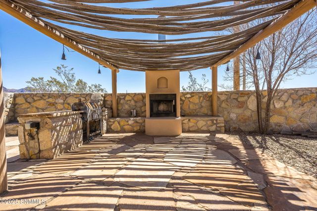 5040 Rock House Road, Las Cruces, NM 88011